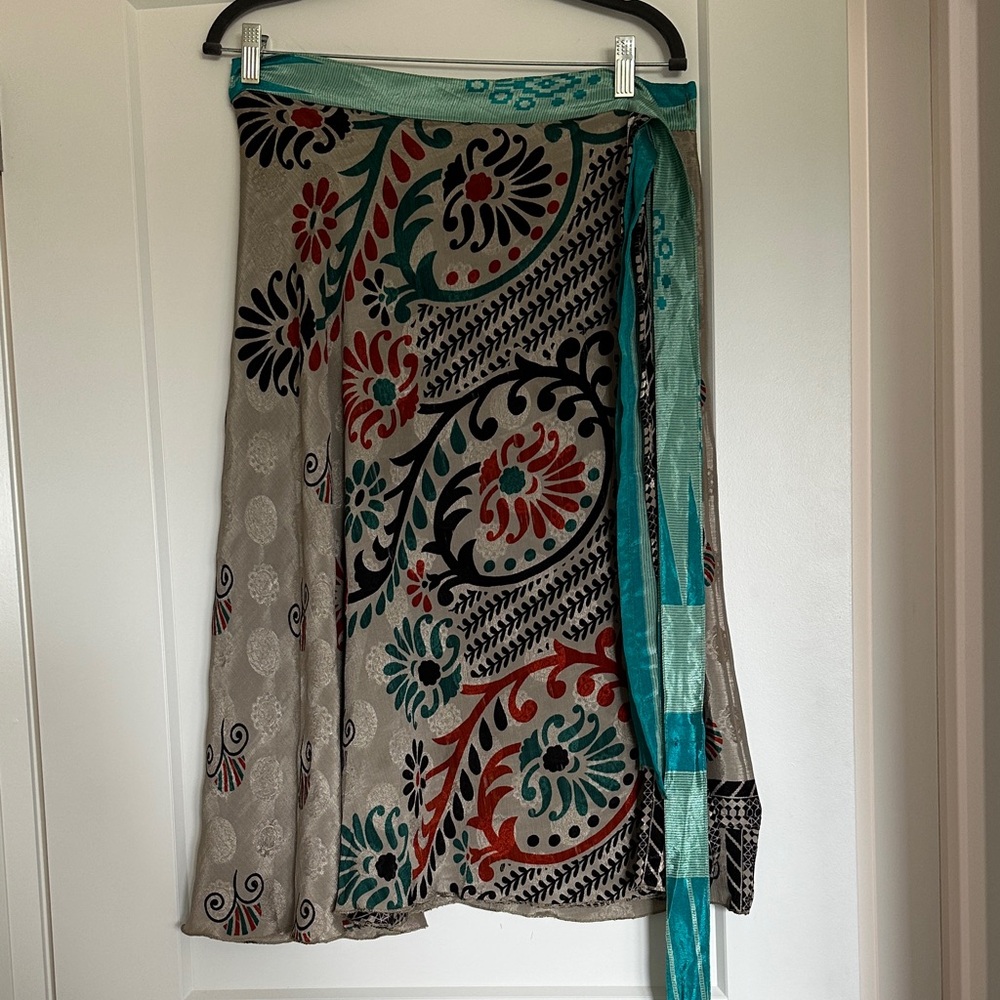 Silver & Teal Plus Wrap Skirt (22-26)